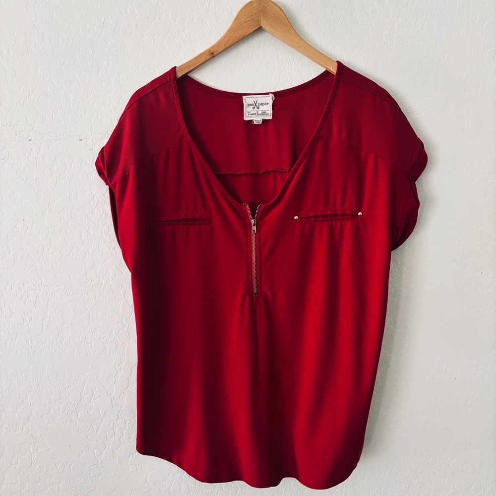 Red Women's Top with Zipper Detail Short Sleeve Blouse